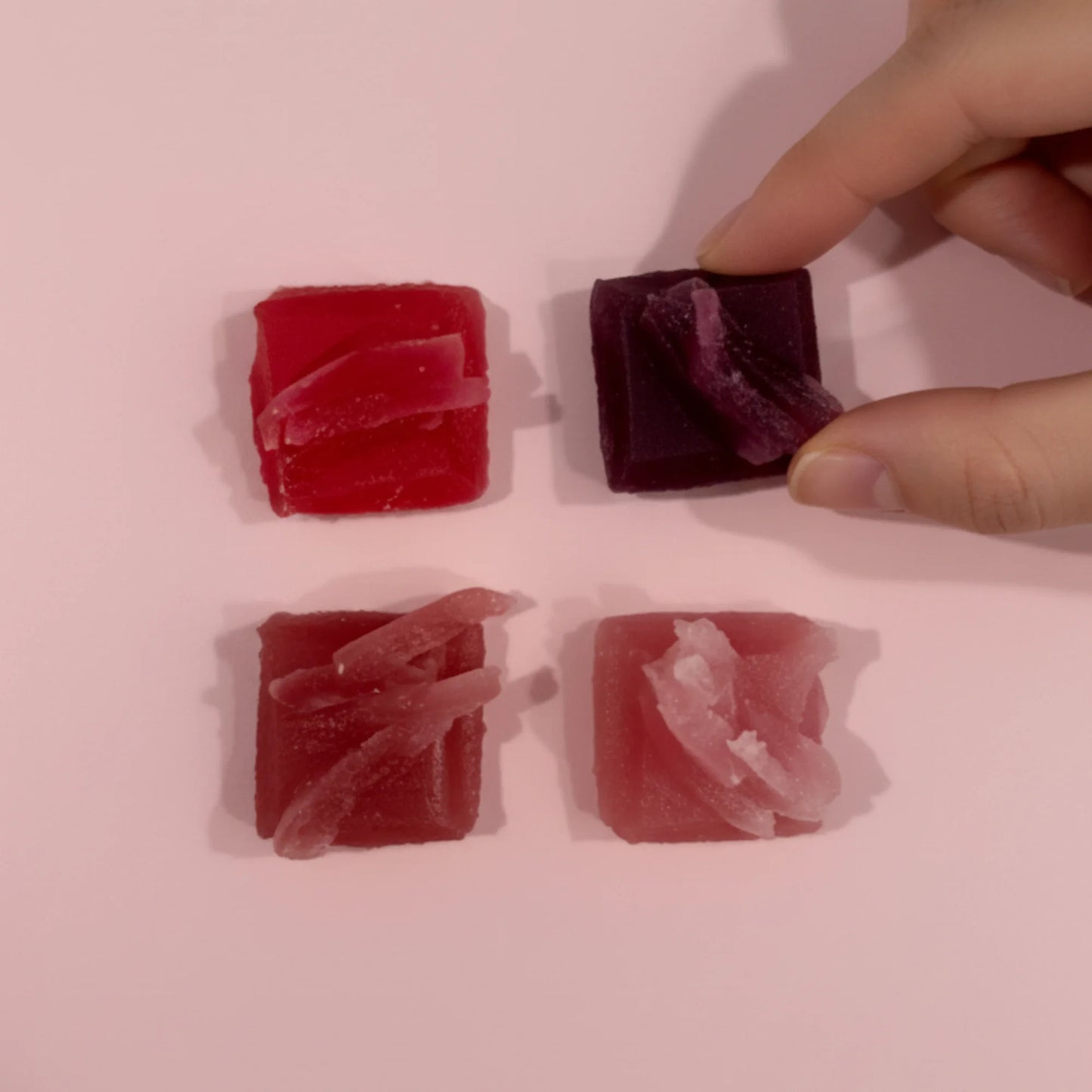 Mini Box of 4 edible crystals with Red Fruits